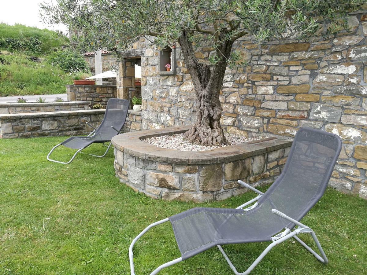 Wine House Rakar Guest House Gracisce Exterior photo
